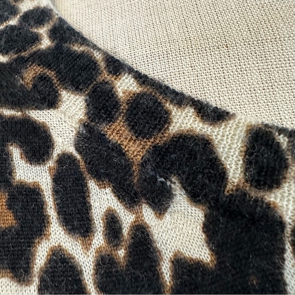 J Crew Merino Wool Tippi Sweater in leopard print 482 - Picture 4 of 5